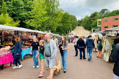 Zomeravondmarkt Schoorl 2.jpg